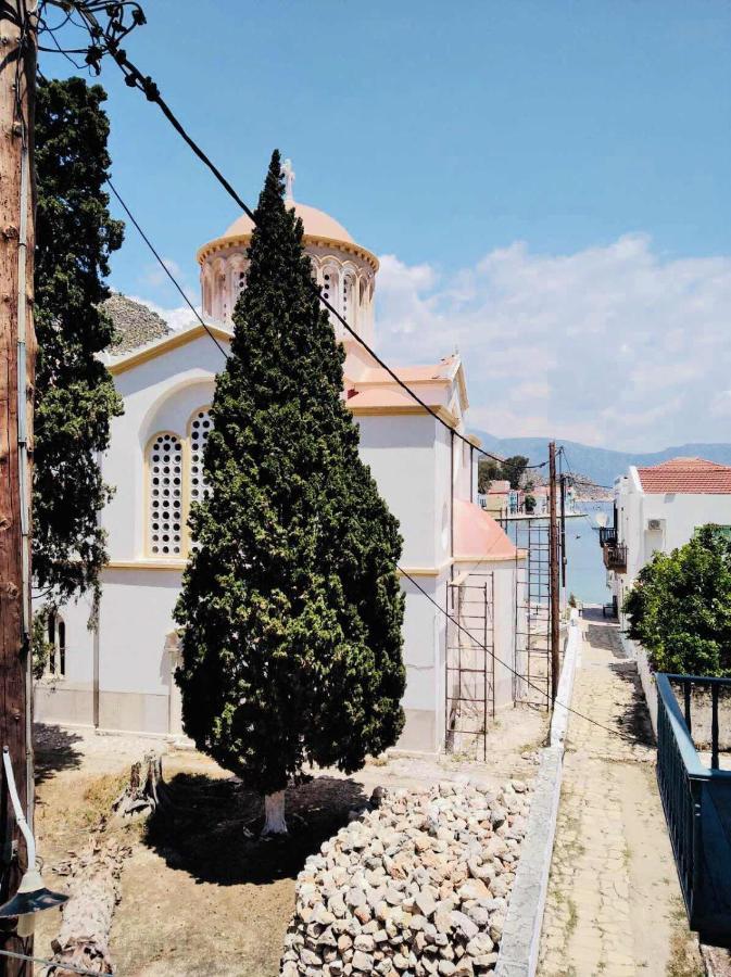 Paradisos Kastellorizou Meyísti Exterior foto